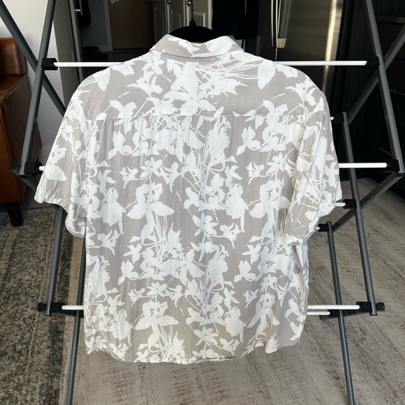 Ricky Singh Casual Short Sleeve Button Down - Picture 2 of 3